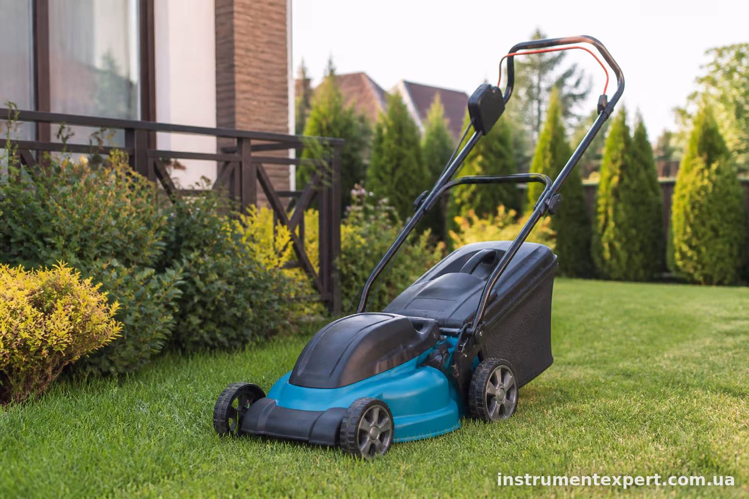 Газонокосарка Makita DLM432: огляд і час роботи від акумуляторів